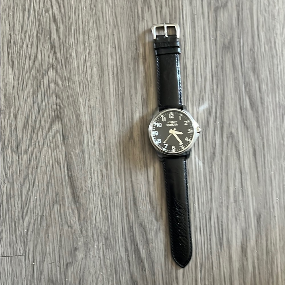 Invita Specialty Stainless Watch with Black Leather Strap! New battery and band!